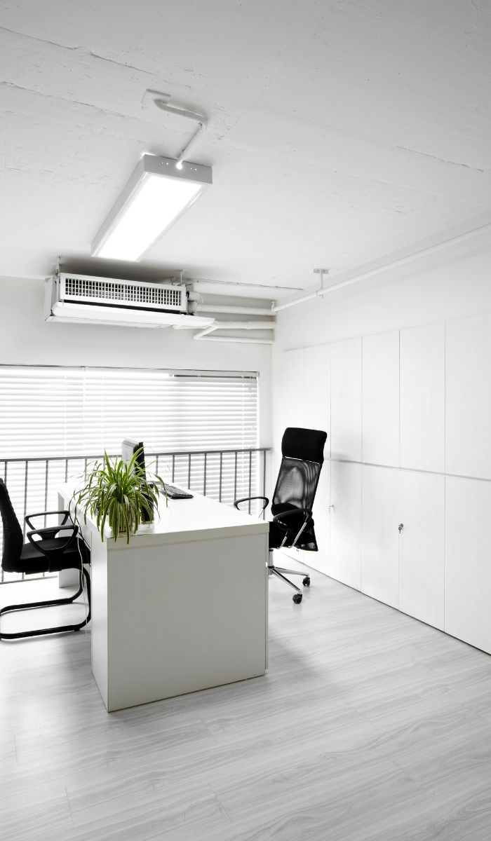 How does Clean Group approach office deep cleaning?