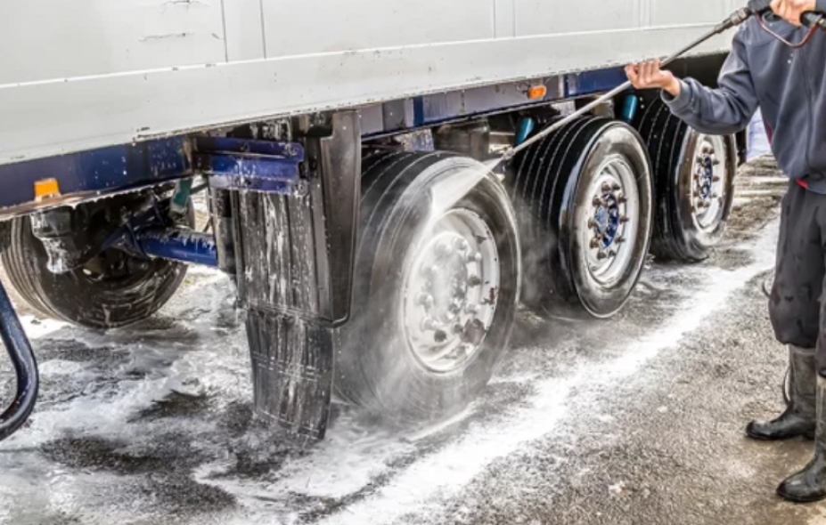 How Do I Start a Mobile Fleet Commercial Truck Cleaning Company