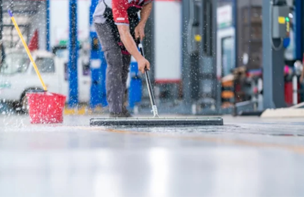 Industrial Cleaning Services: Deep Cleaning for Manufacturing and Warehousing Facilities
